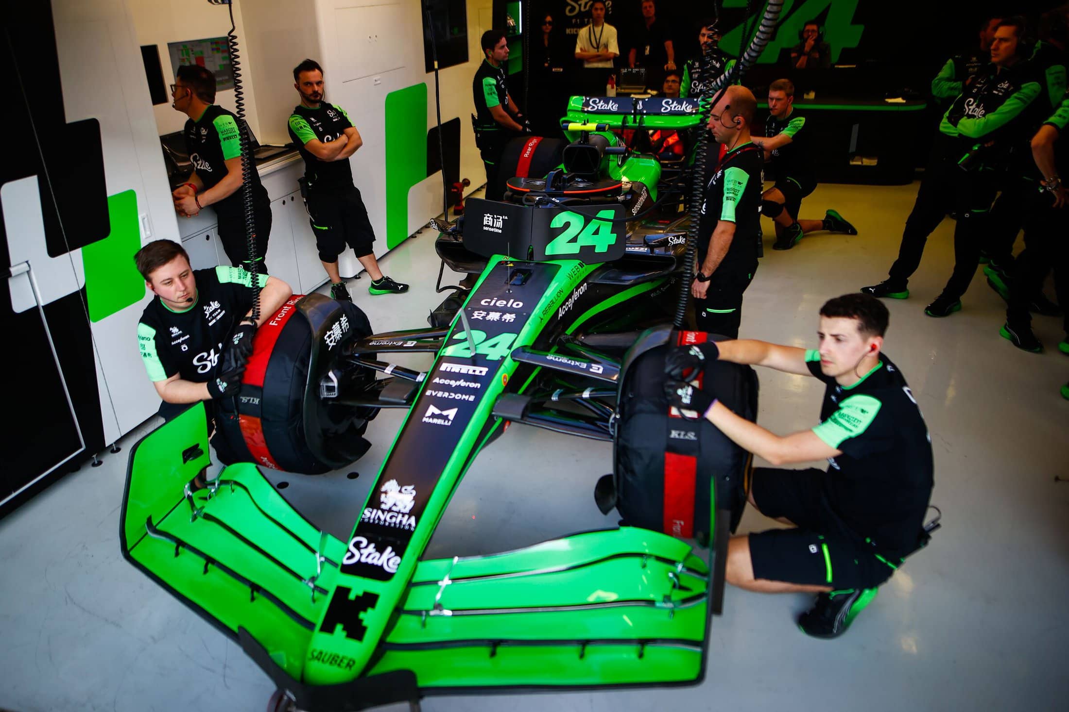 Paddock Club™ 3-days | Stake F1® Team Kick Sauber Club Suite  FORMULA 1 Singapore 2025